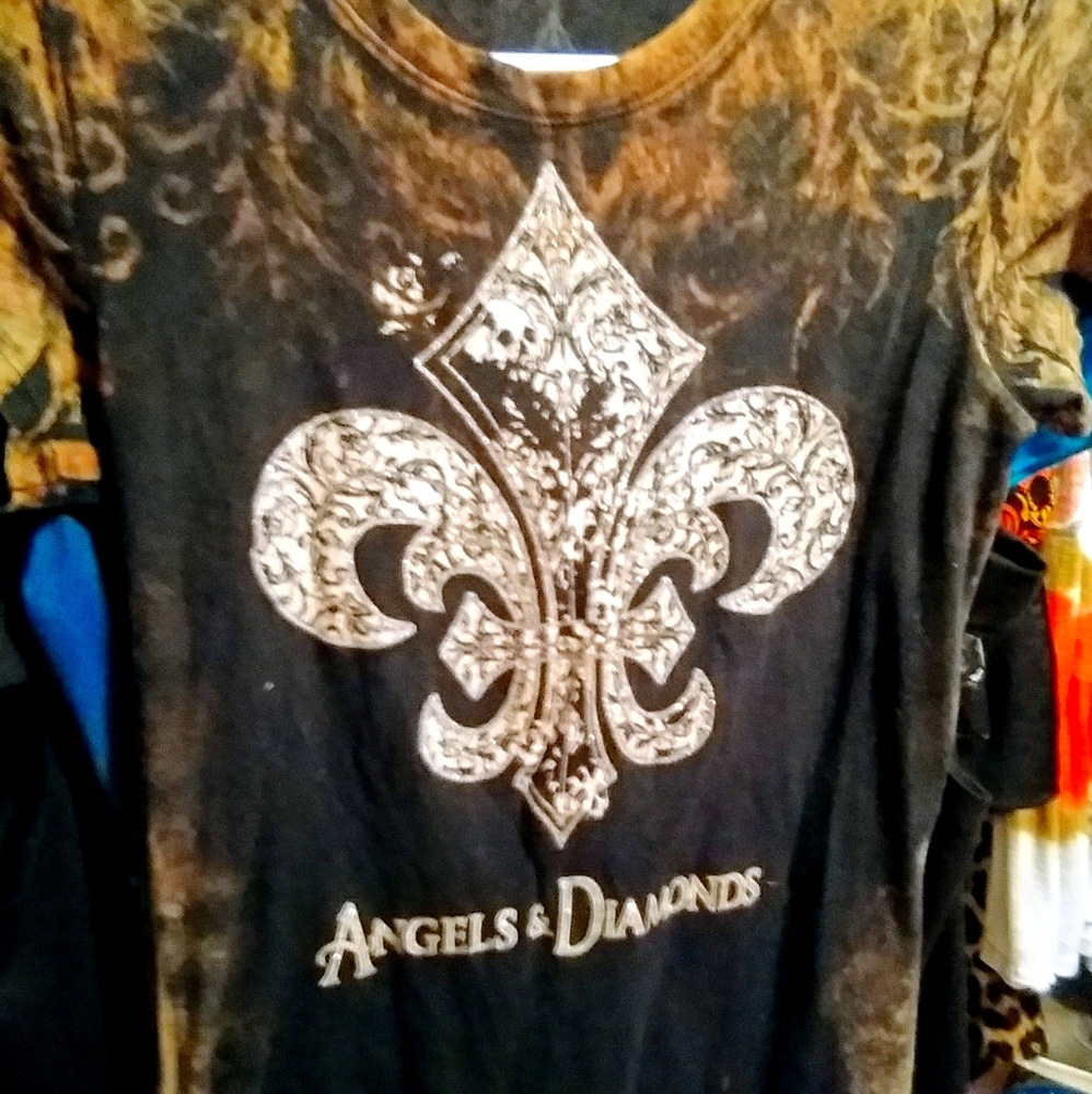 Buckle Angels and Demons brand tee